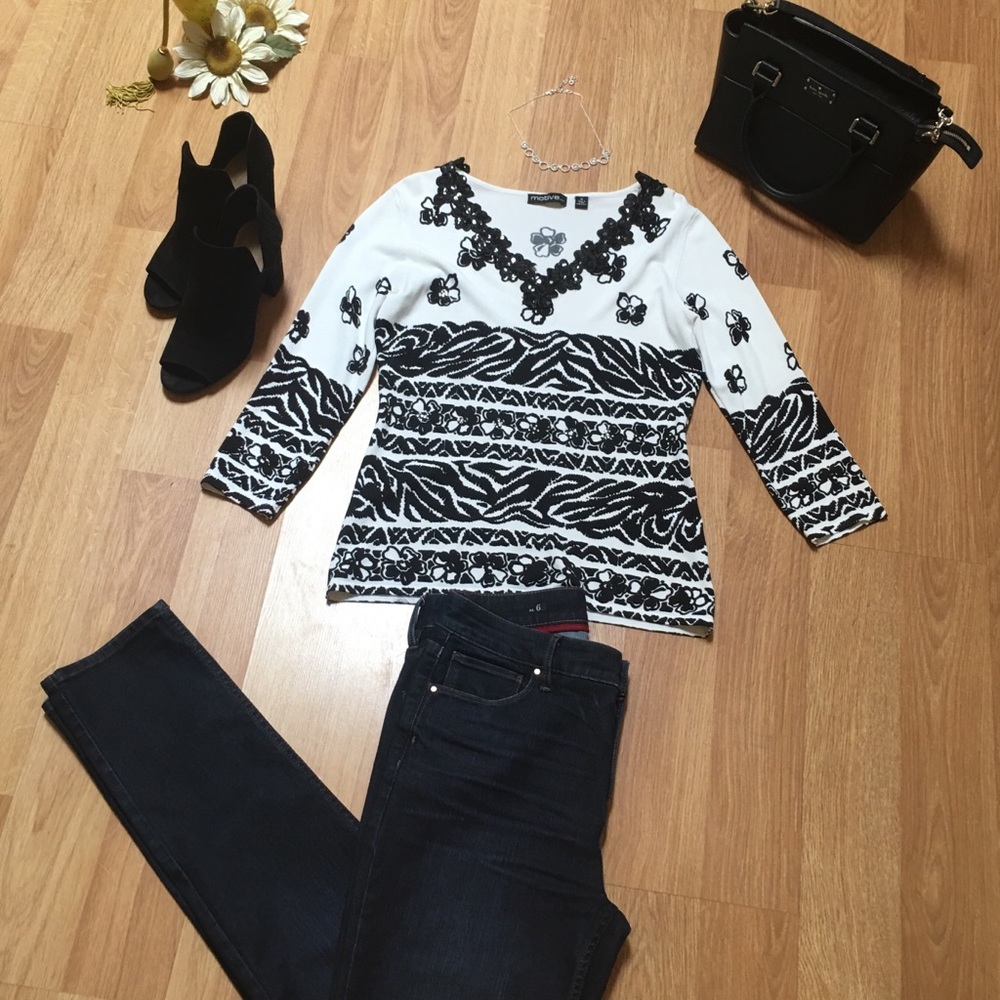Modern blouse, Medium. Classic black and white.
